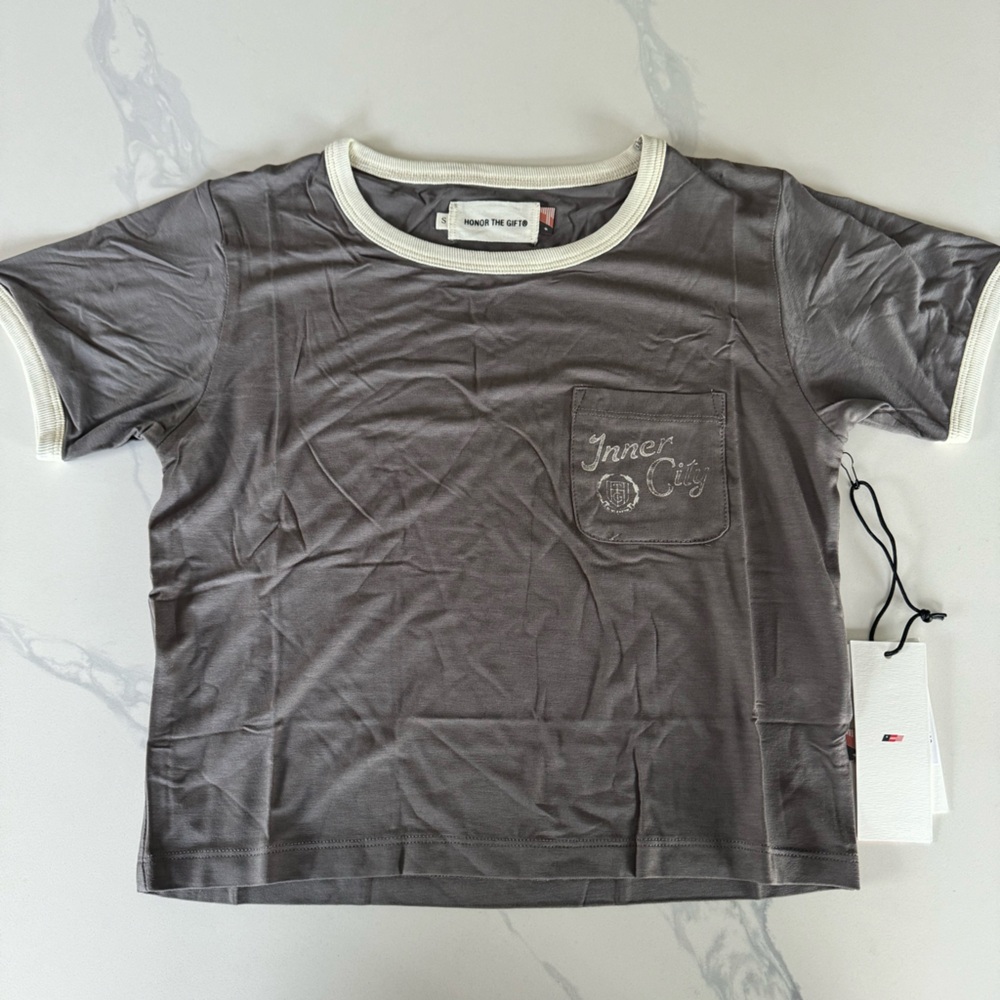 Honor the gift size small cropped t-shirt